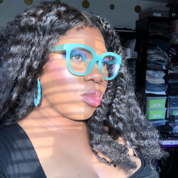 Meet your Posher, Ashaunai - Picture 11 of 17